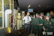 Parade forces visit Ho Chi Minh Museum